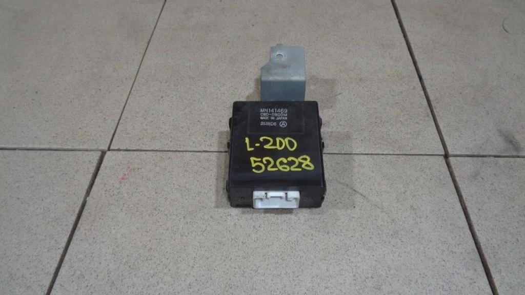 Блок электронный Mitsubishi L200 2008 KA, KB