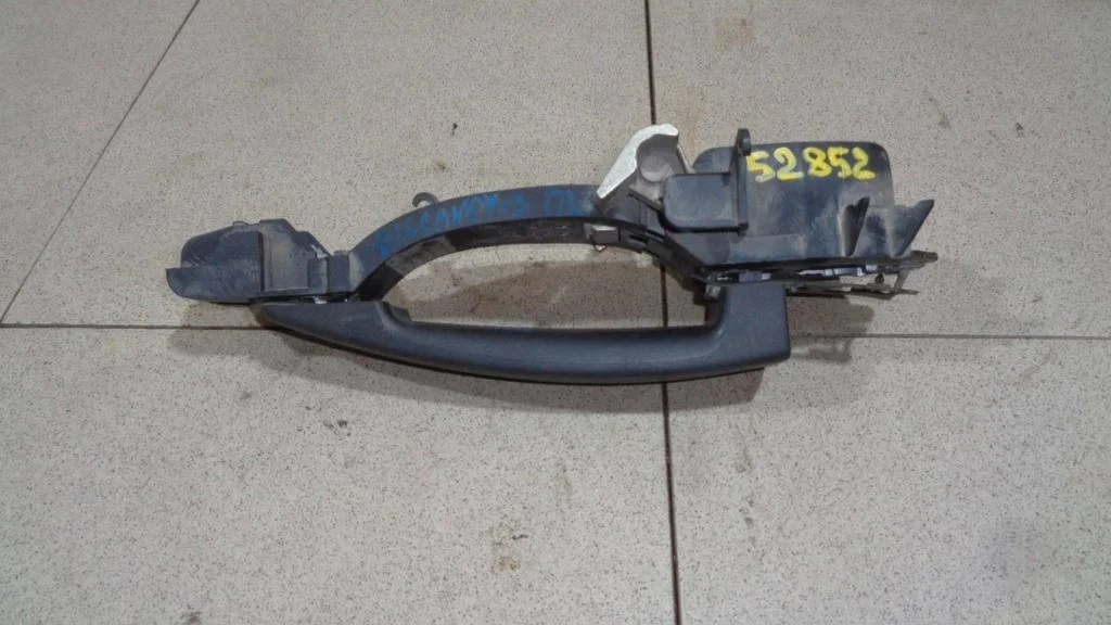 Ручка двери передней наружная левая Land Rover Discovery 3 2006 L319