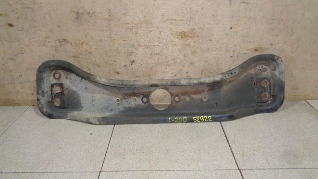 Балка Mitsubishi L200 2008 KA, KB