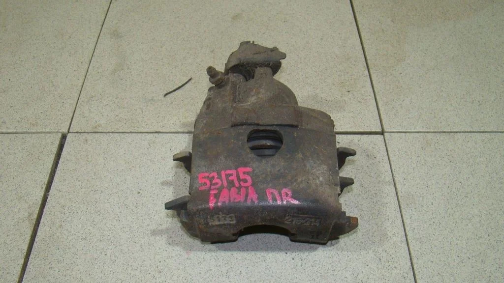 Суппорт передний правый Skoda Fabia 1 6Y