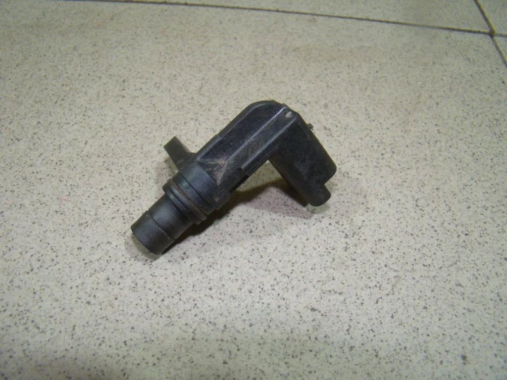 Датчик положения распредвала Peugeot 308 T7