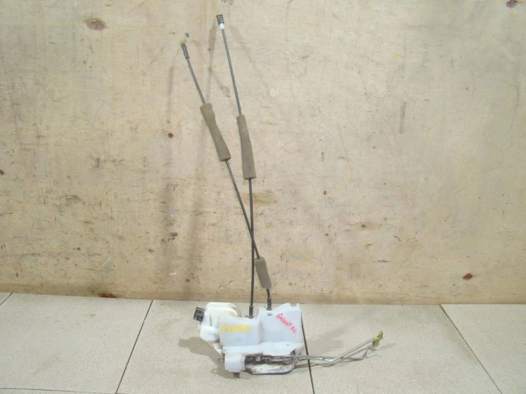 Замок двери передней левой Mitsubishi Galant 9 DJ, DM