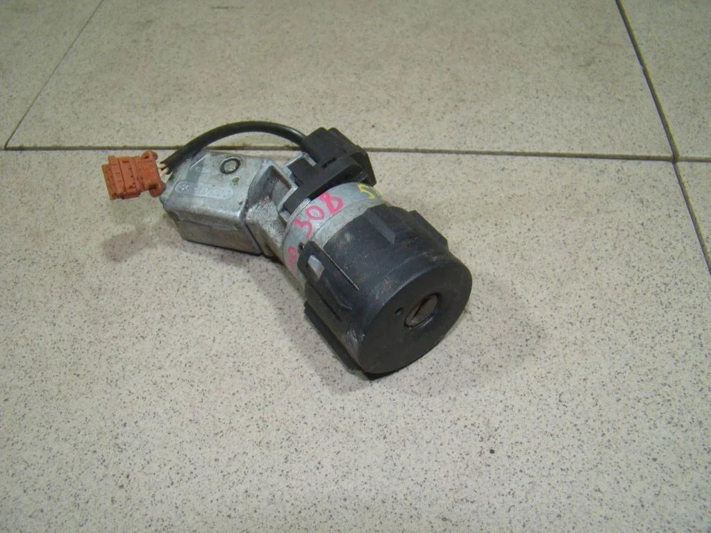 Замок зажигания Peugeot 308 T7