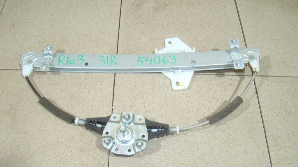 Стеклоподъемник механический задний правый Kia RIO 3 UB, QB