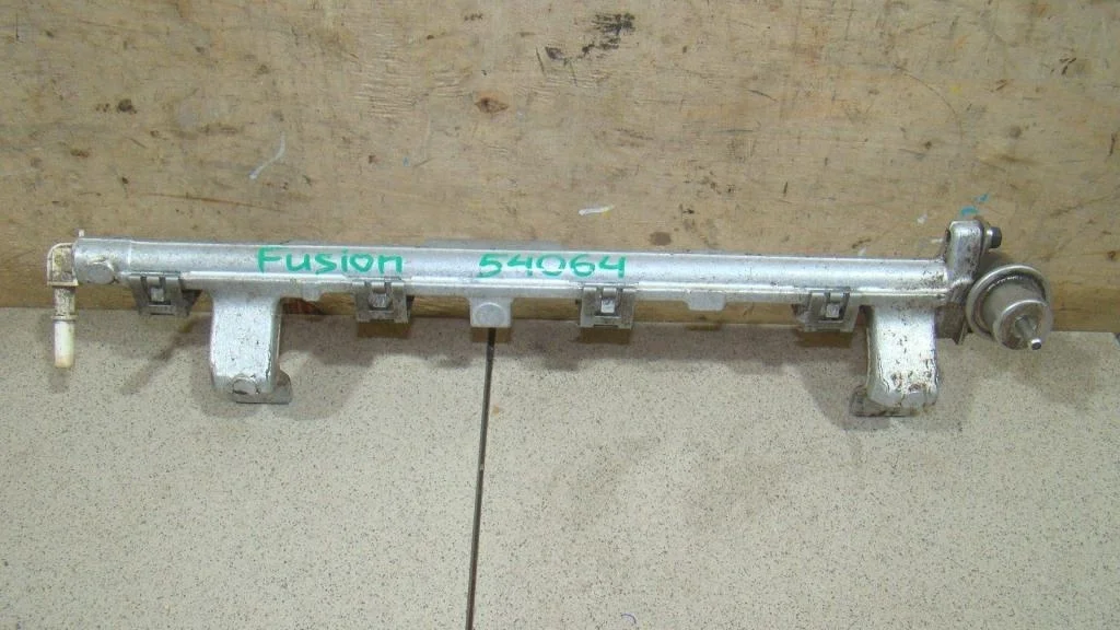 Рейка топливная Ford Fusion CBK