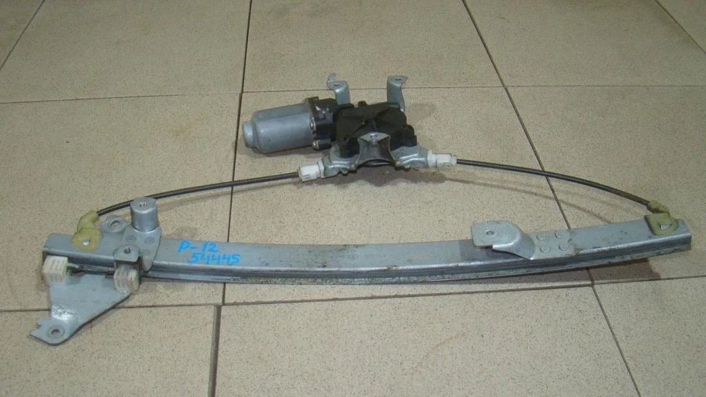 Стеклоподъемник задний левый Nissan Primera P12