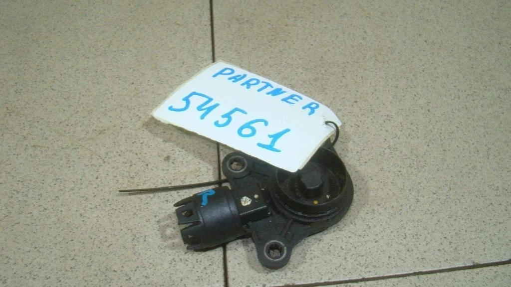 Датчик Peugeot Partner Tepee 2013 B9