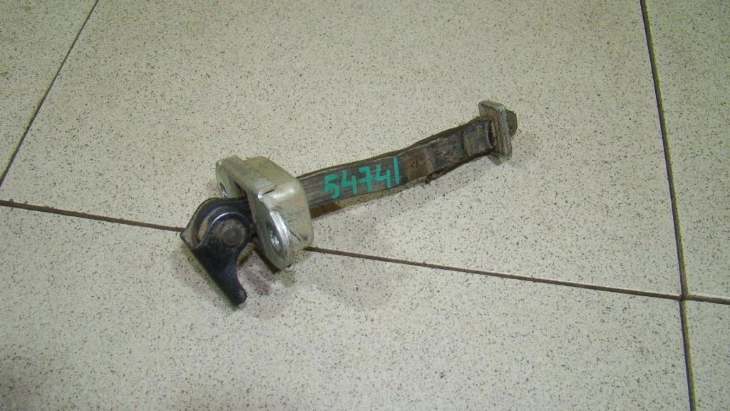 Ограничитель двери Nissan Qashqai J10