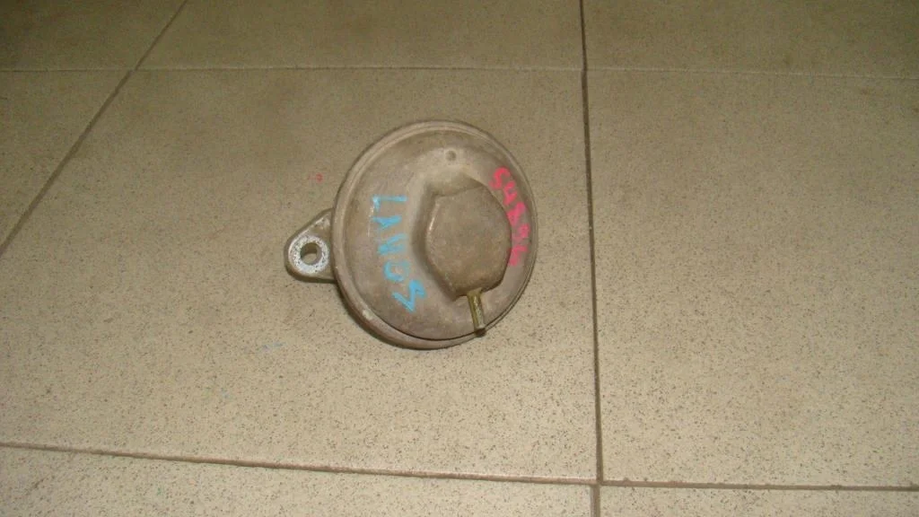 Клапан рециркуляции выхлопных газов Chevrolet Lanos T100