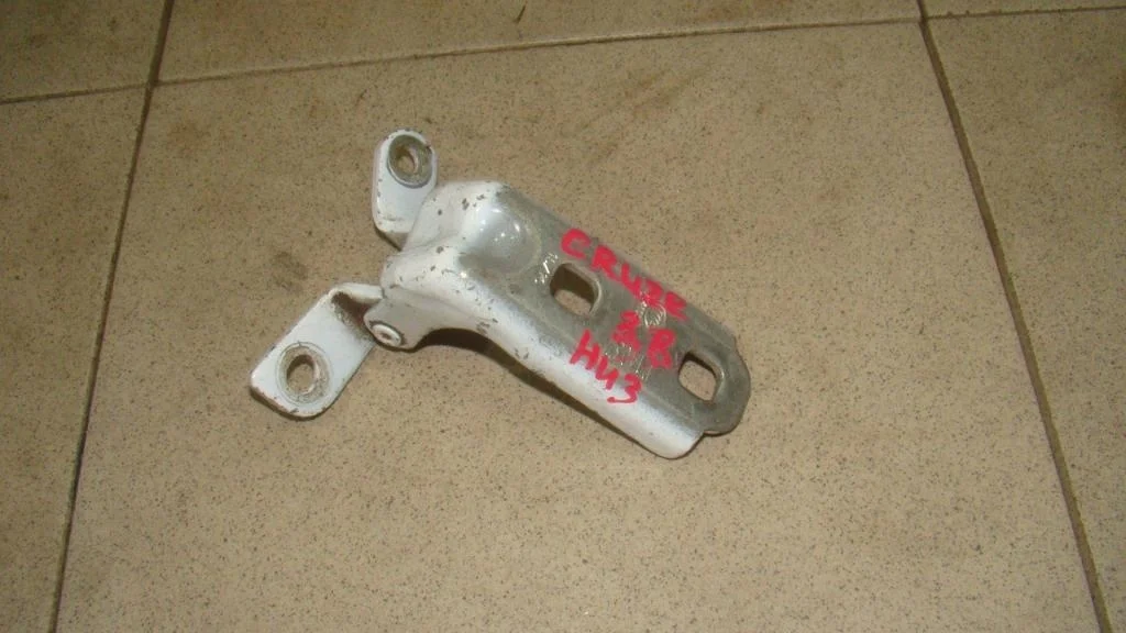 Петля двери задней правой нижняя Chevrolet Cruze J300