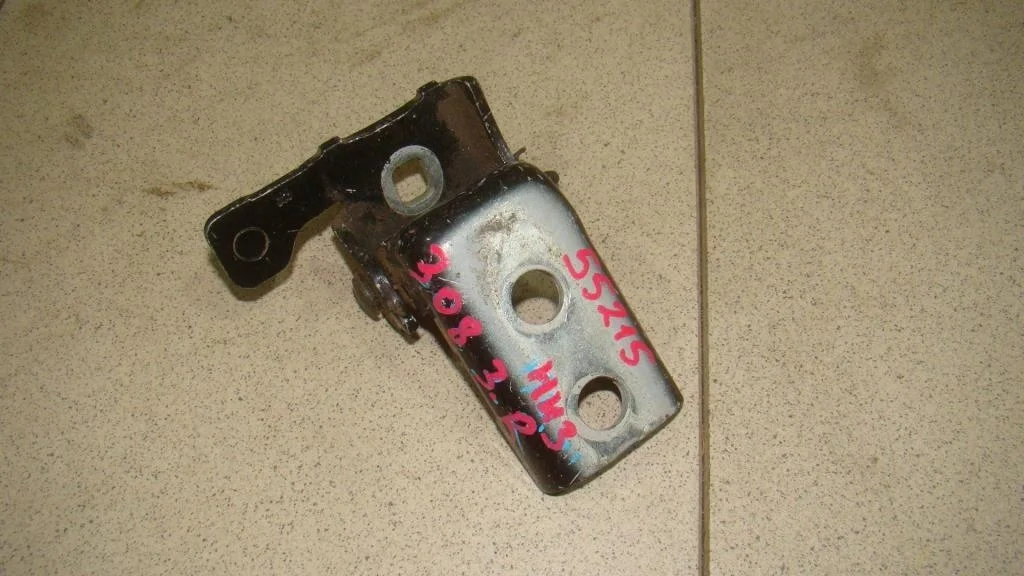 Петля двери задней правой нижняя Peugeot 308 T7