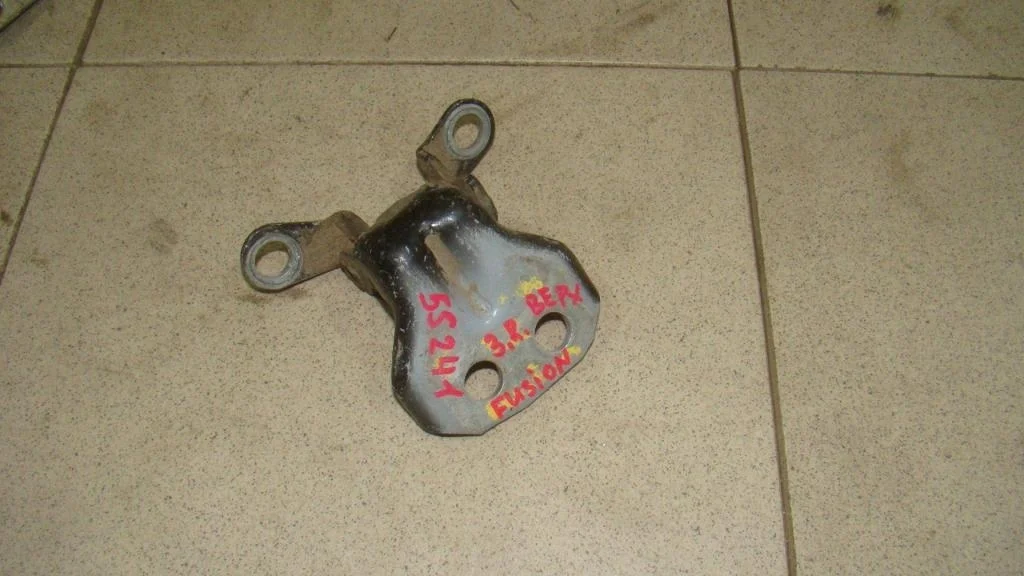 Петля двери задней правой верхняя Ford Fusion CBK