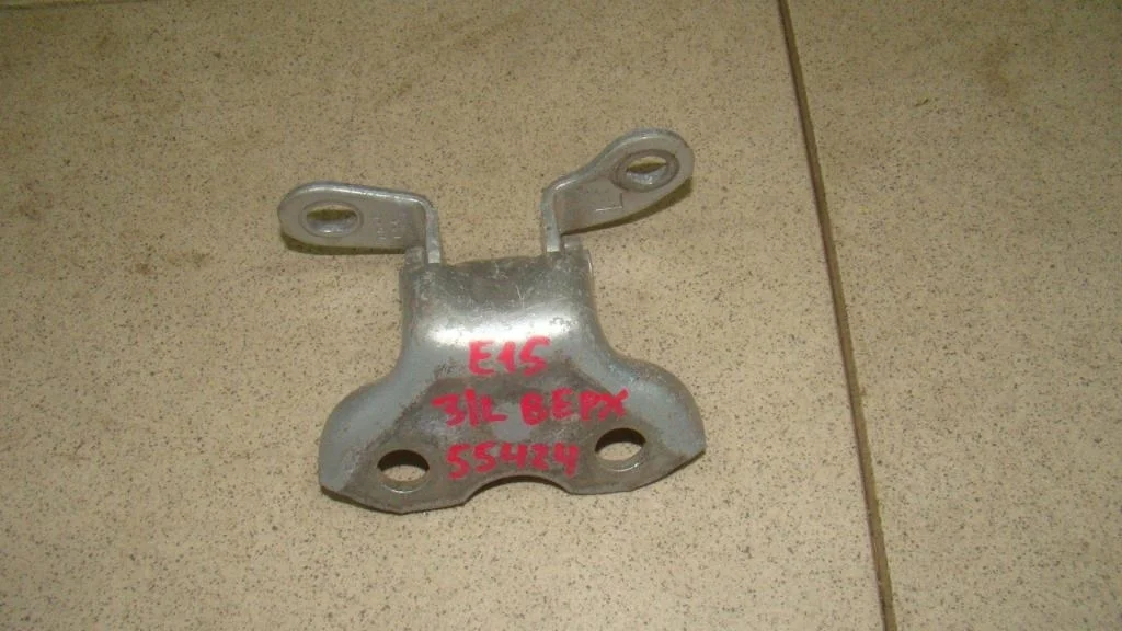 Петля двери задней левой верхняя Toyota Corolla E150