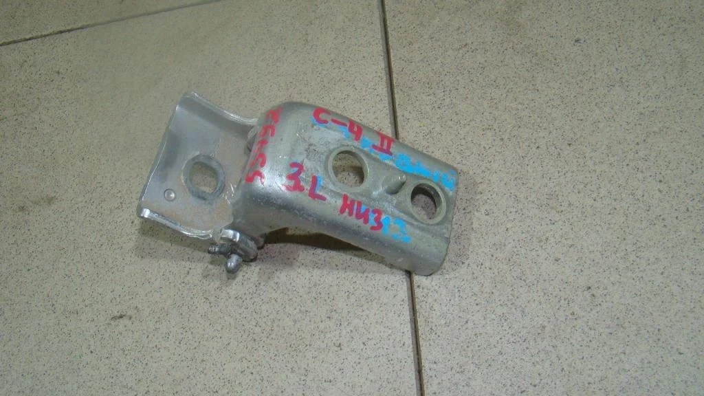 Петля двери задней левой нижняя Citroen C4 2013 B7