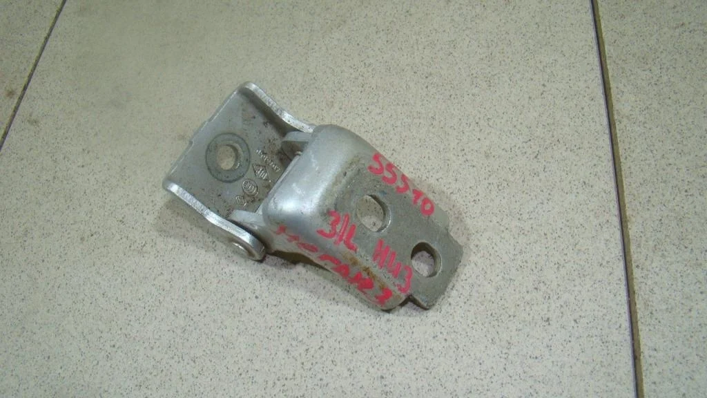 Петля двери Renault Megane 3