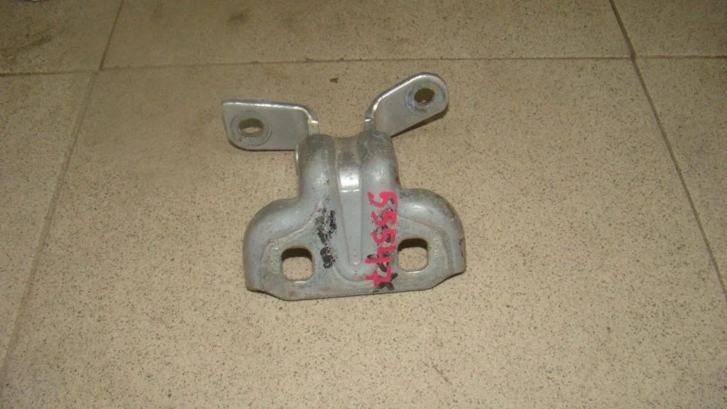 Петля двери задней левой верхняя Chevrolet Cruze J300