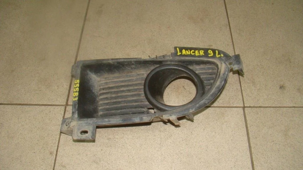 Решетка в бампер левая Mitsubishi Lancer 9 CS