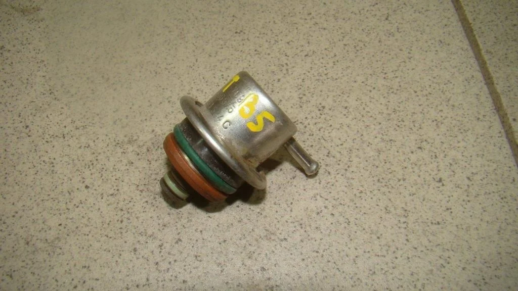 Регулятор давления топлива Volkswagen Passat B5