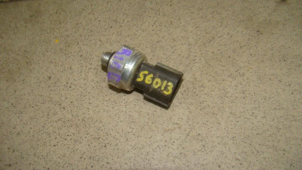 Датчик кондиционера Kia RIO 2 JB