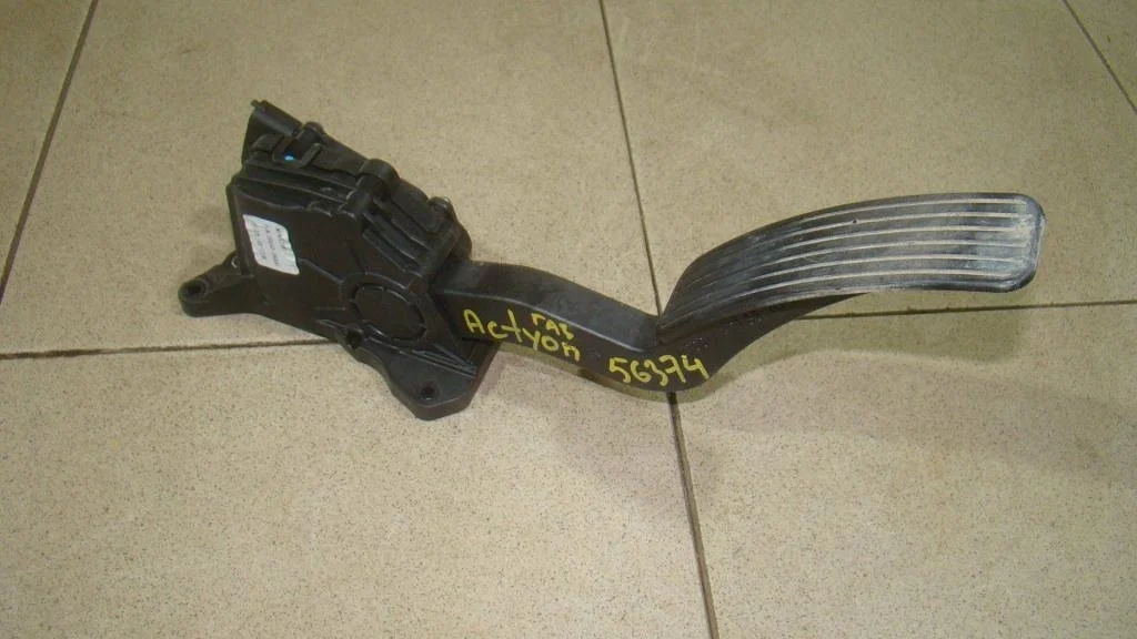 Педаль газа SsangYong Actyon 2 2012 CK