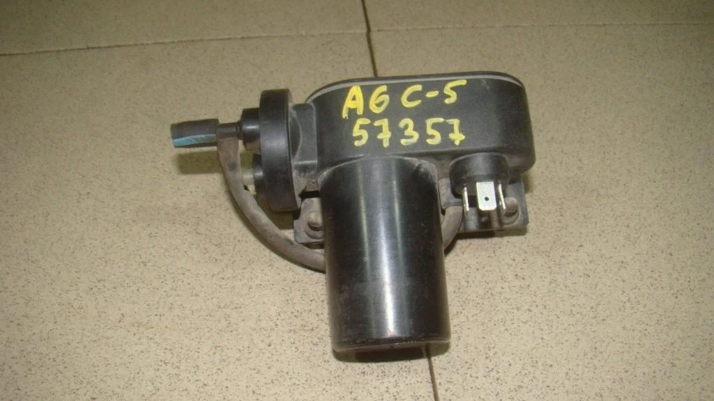 Моторчик привода круиз контроля Audi A6 C5