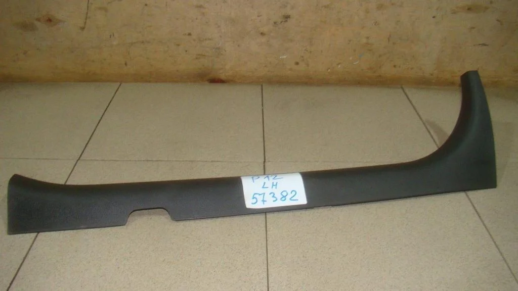 Накладка порога внутренняя Nissan Primera P12