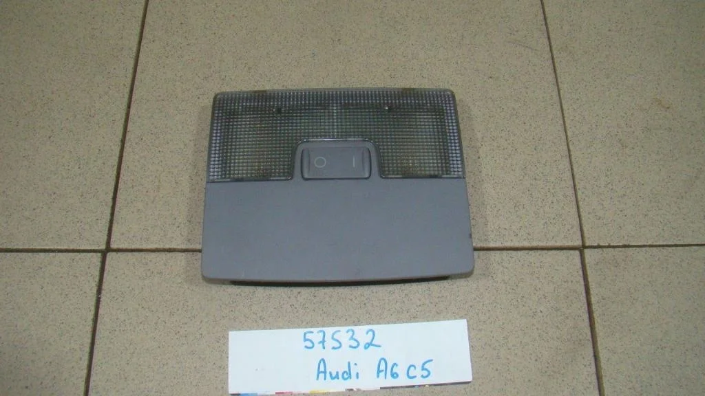 Плафон салонный Audi A6 C5