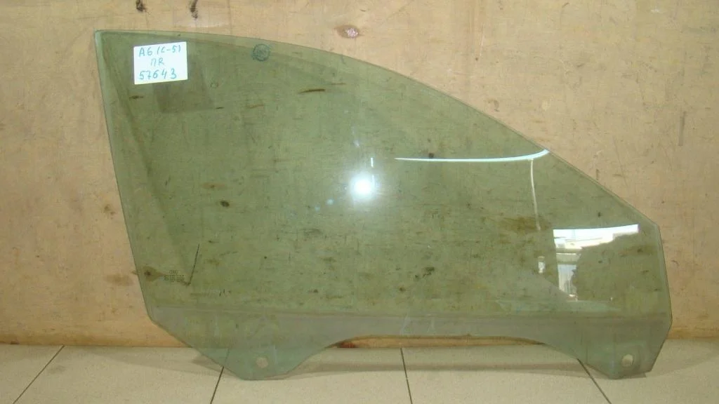 Стекло двери передней правой Audi A6 C5