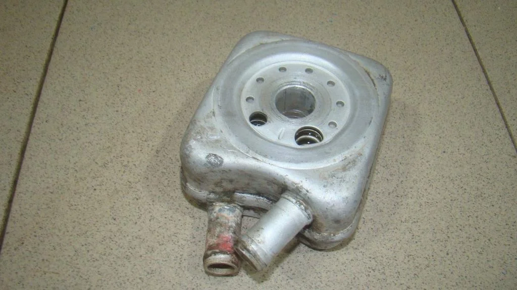 Радиатор масляный Audi A6 C5