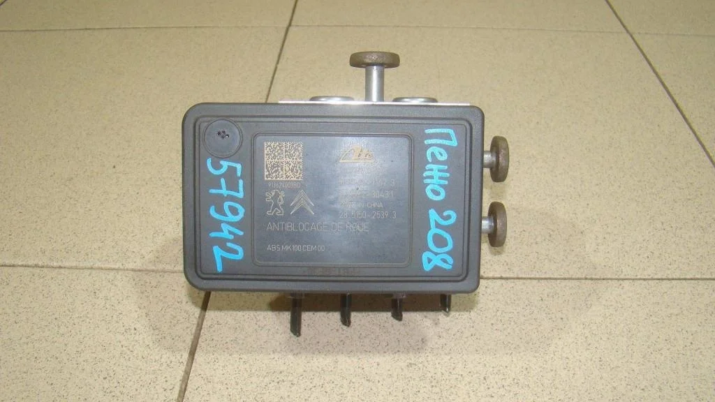 Блок abs Peugeot 208 2013 A9