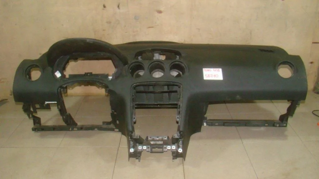 Торпедо Peugeot 408 2012 T7