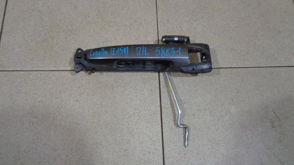 Ручка двери передней наружная левая Toyota Corolla E150