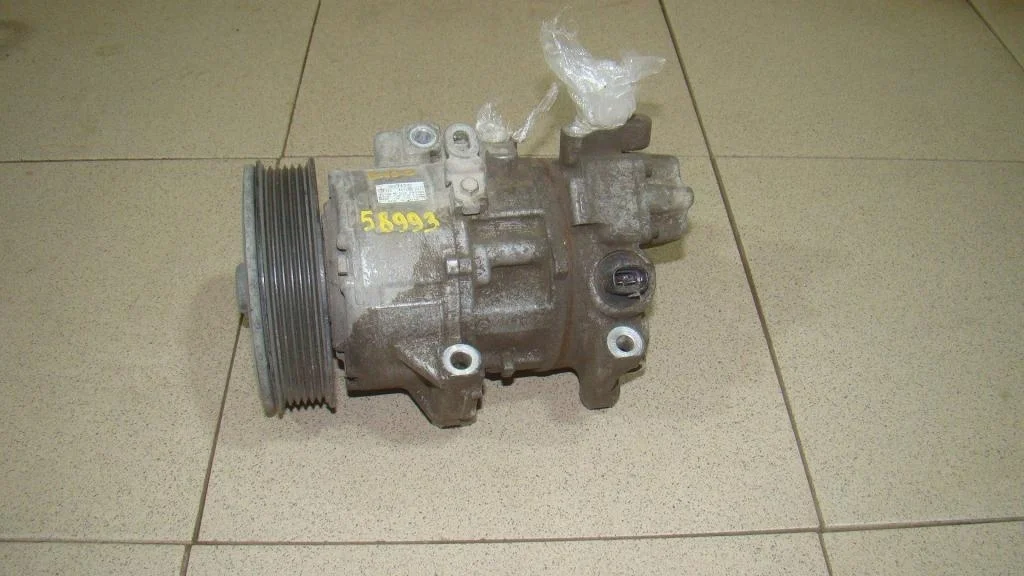 Компрессор кондиционера Toyota Corolla E150