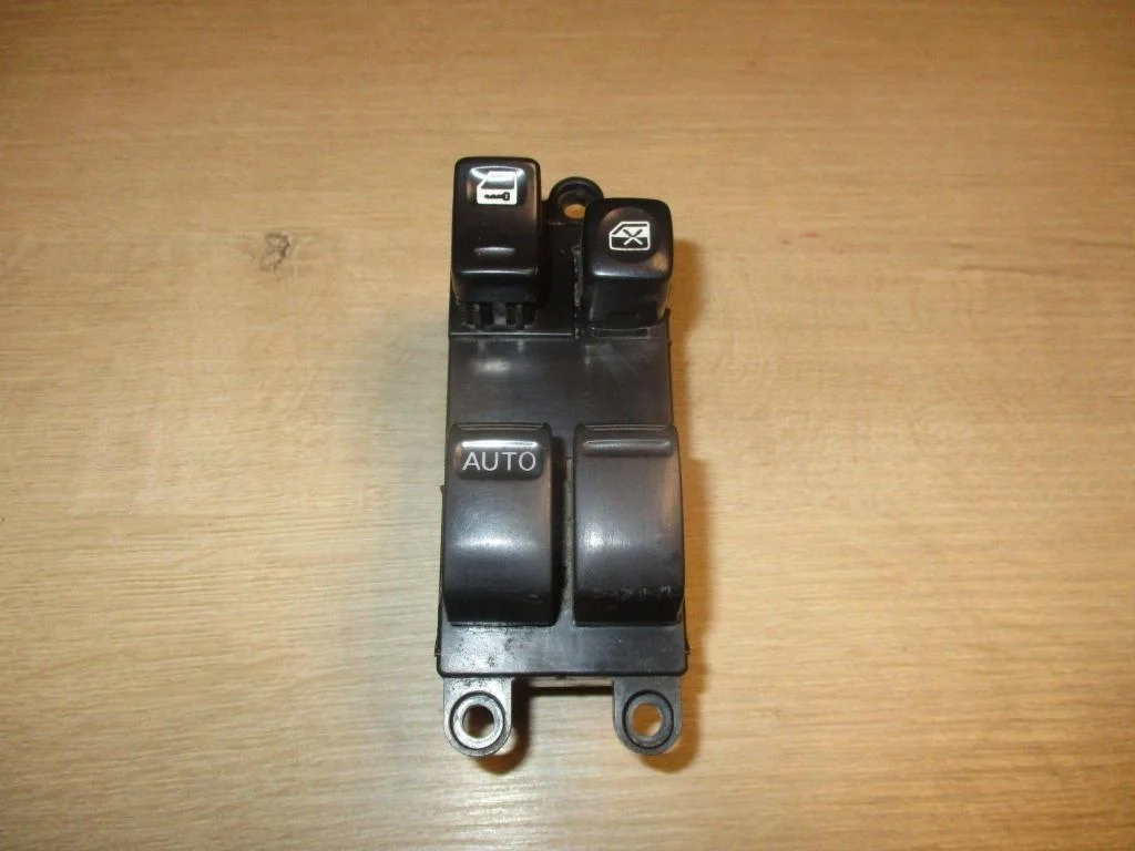 Блок управления стеклоподъемниками Nissan Almera 2000 N16