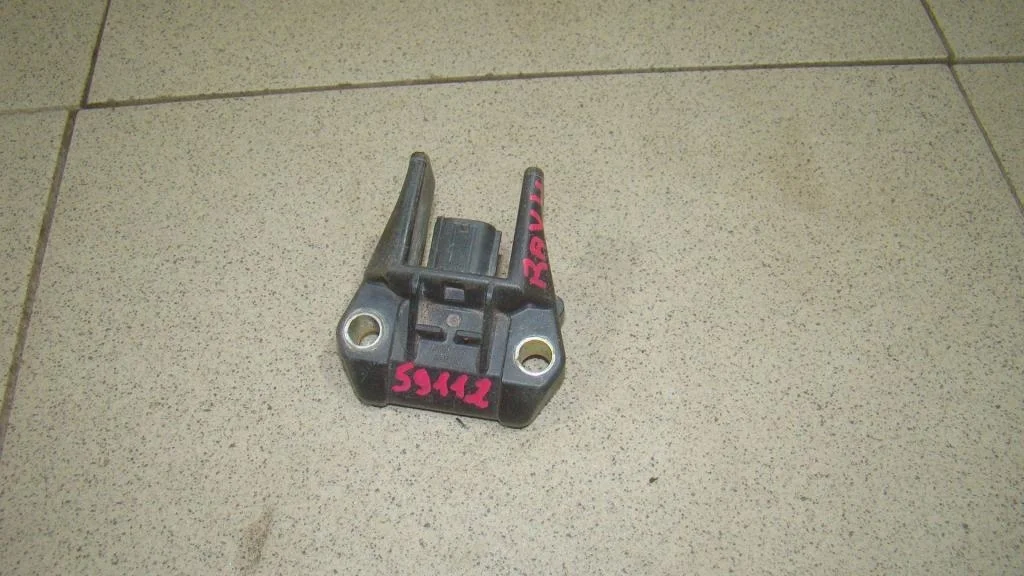 Датчик air bag Toyota RAV4 A20