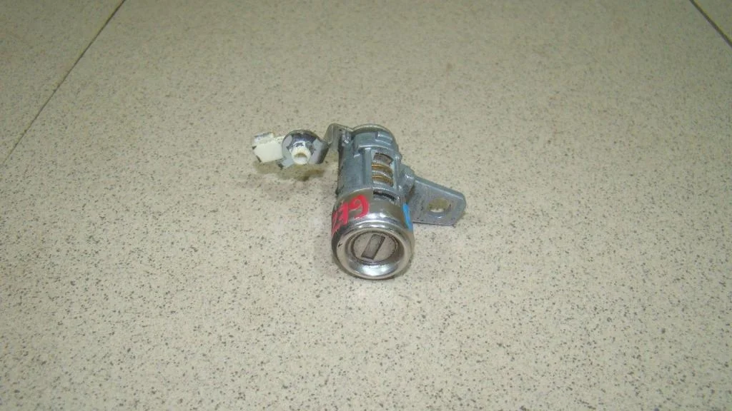 Вставка замка багажника Kia RIO 3 UB, QB