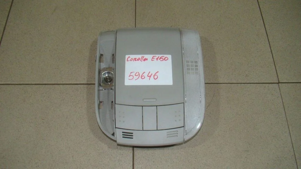 Плафон салонный Toyota Corolla E150