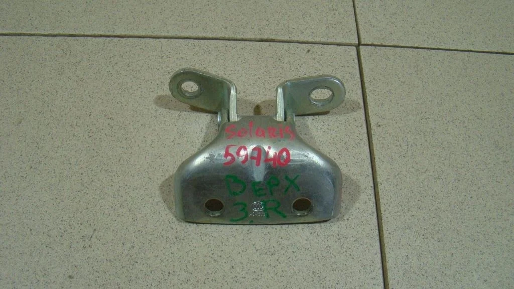 Петля двери задней правой верхняя Hyundai Solaris 1 RB