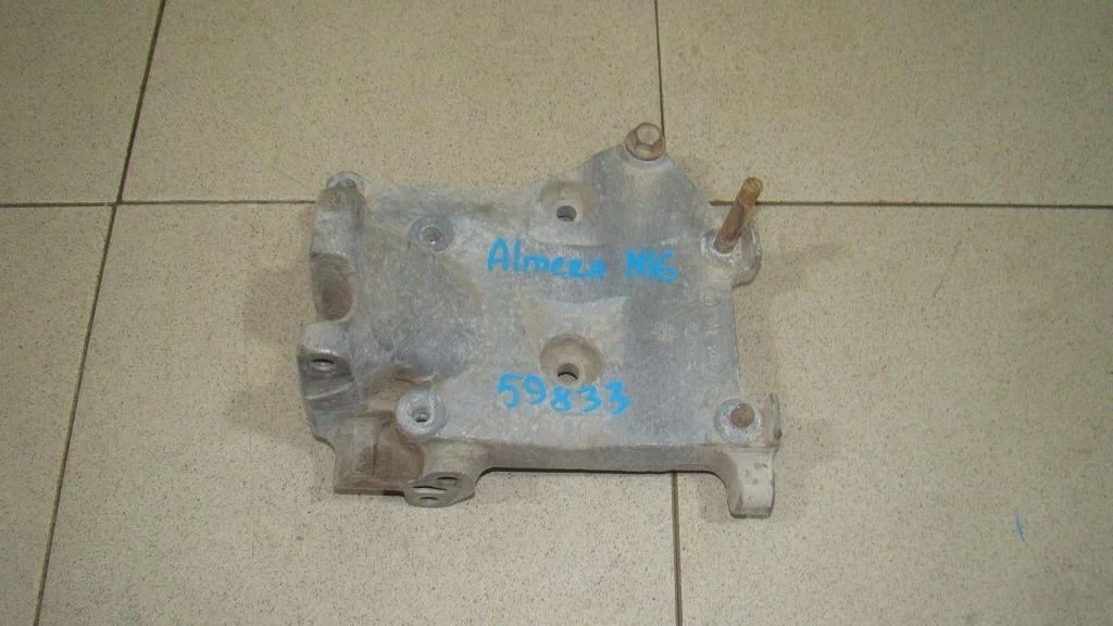 Кронштейн генератора Nissan Almera 2000 N16