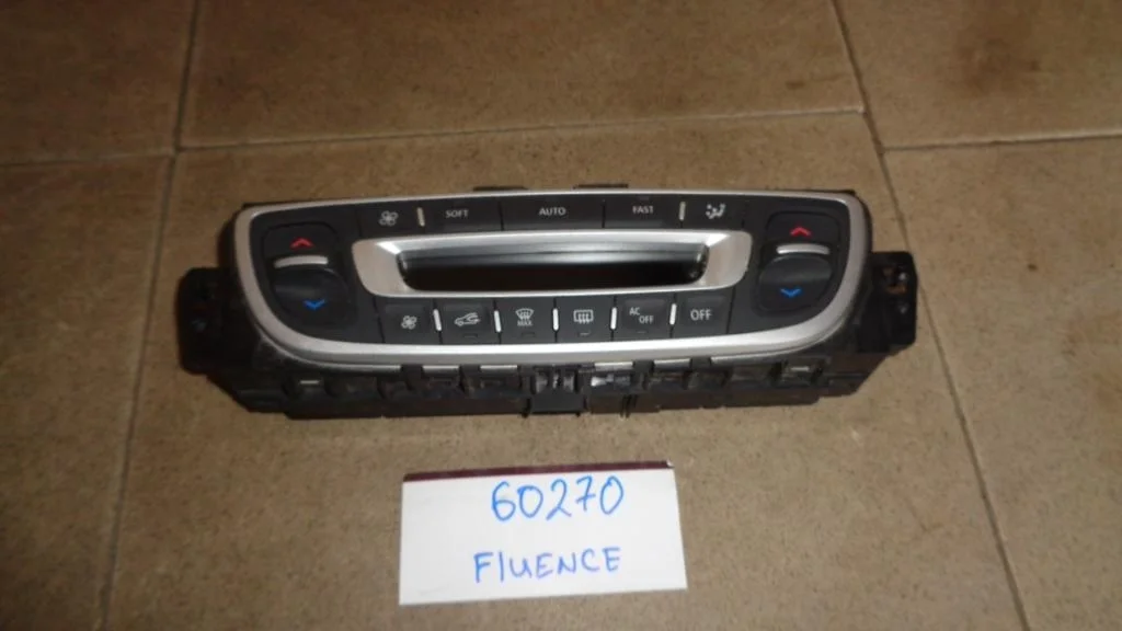 Блок управления климатической установкой Renault Fluence 2012