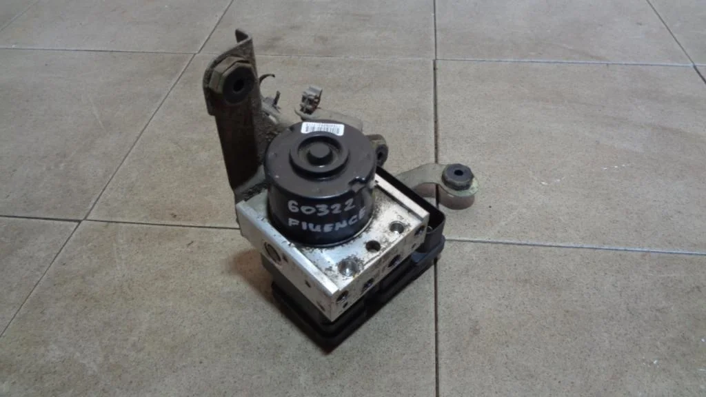 Блок abs Renault Fluence 2012