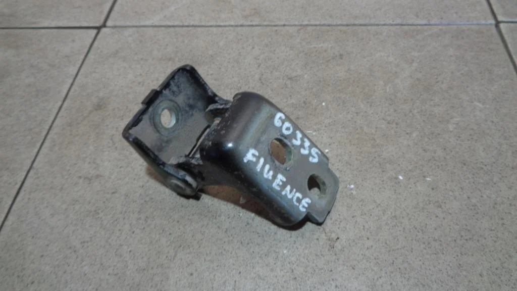 Петля двери Renault Fluence 2012