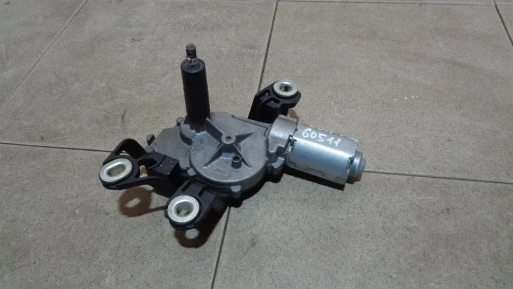 Моторчик дворника задний Volkswagen Golf Plus 2011