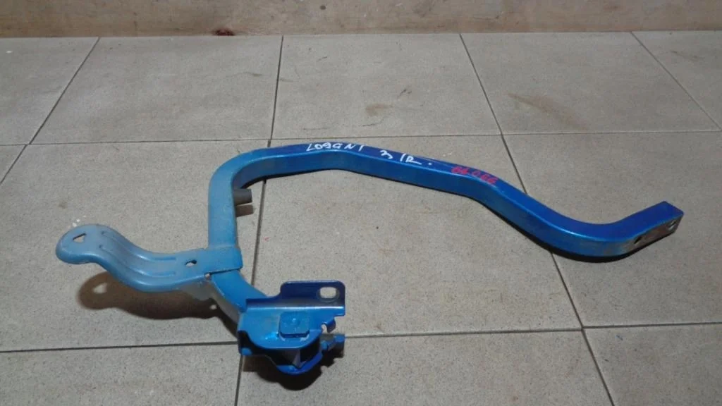 Петля крышки багажника Renault Logan 1 L90