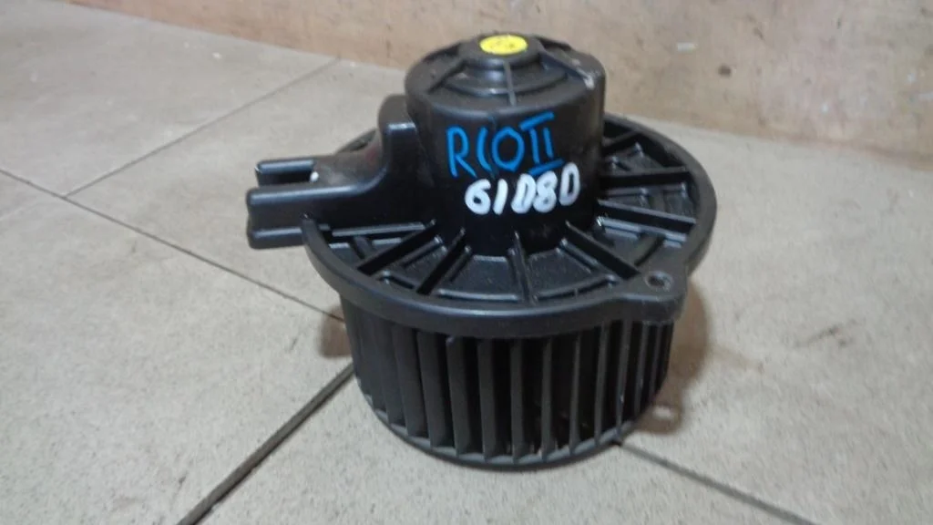 Моторчик печки Kia RIO 2 2010 JB