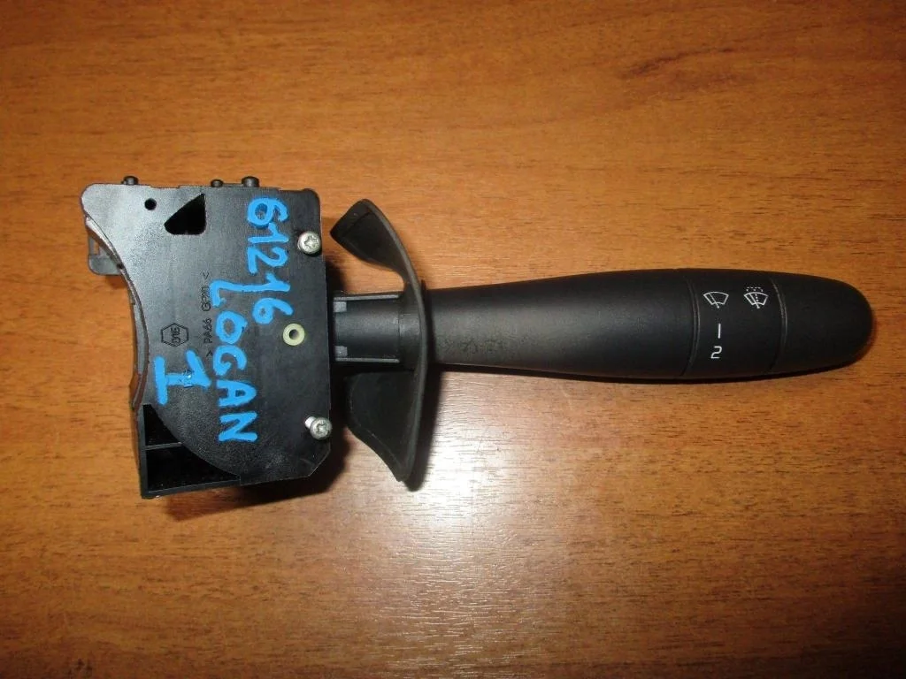 Переключатель стеклоочистителей Renault Logan 1 L90