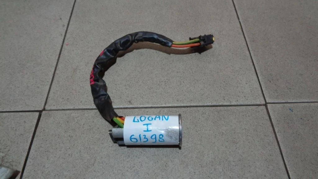 Замок зажигания Renault Logan 1 L90