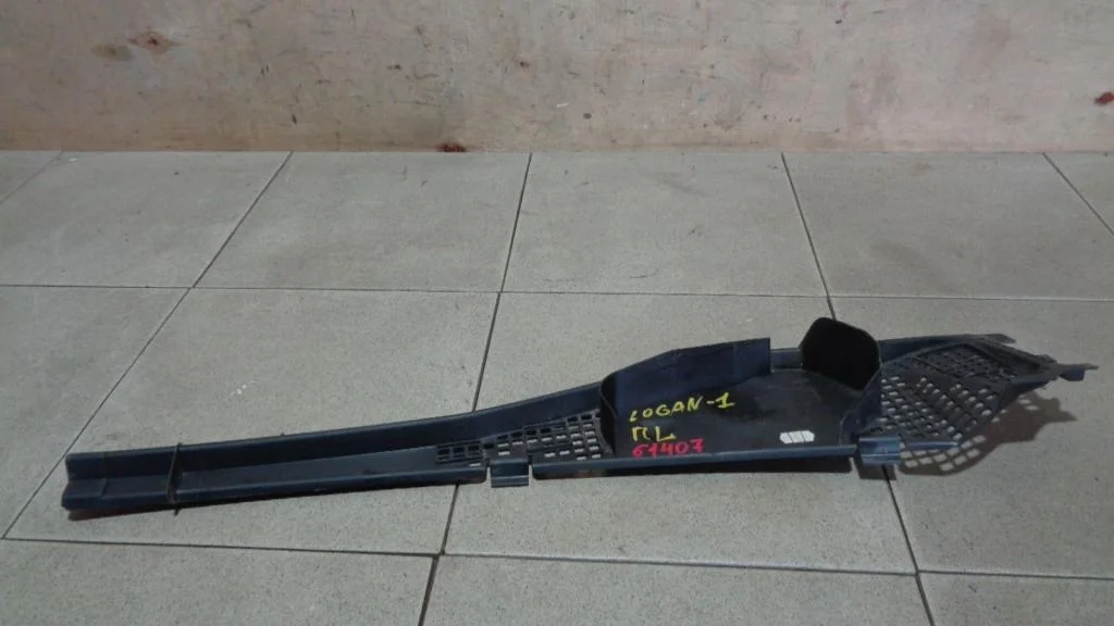 Решетка стеклоочистителя Renault Logan 1 L90