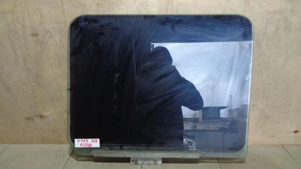 Стекло двери задней правой Mercedes-Benz G-Class W463