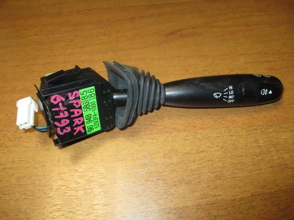 Переключатель стеклоочистителей Chevrolet Spark 2013 M300